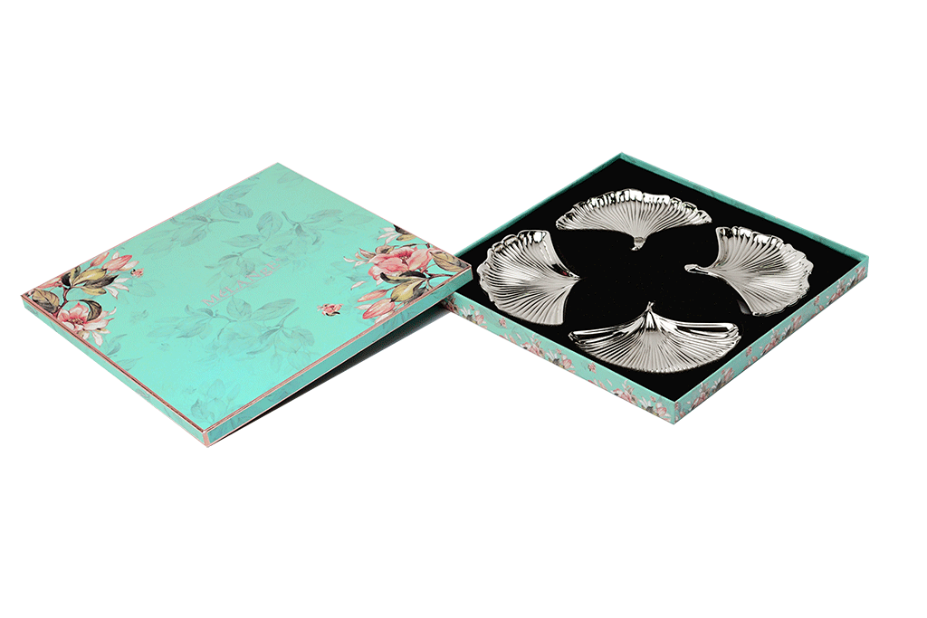Fan Shaped Platter Set Of Four With Fluted Design